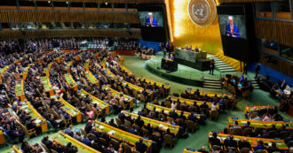L’attacco all’Onu e all’Europa “imbarazzante”, “l’invasione” di migranti e la “truffa green”: cos’ha detto Trump nel suo discorso alle Nazioni Unite