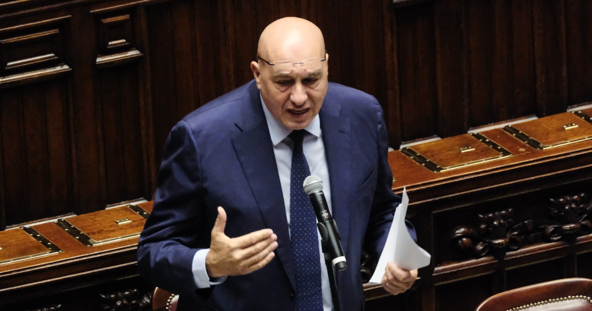 Flotilla, Crosetto condanna gli attacchi: "Ma nell'area di Gaza non potremo garantire sicurezza". Schlein: "Meloni attacca la spedizione e non Netanyahu". M5s: "Finanziate governo genocida"