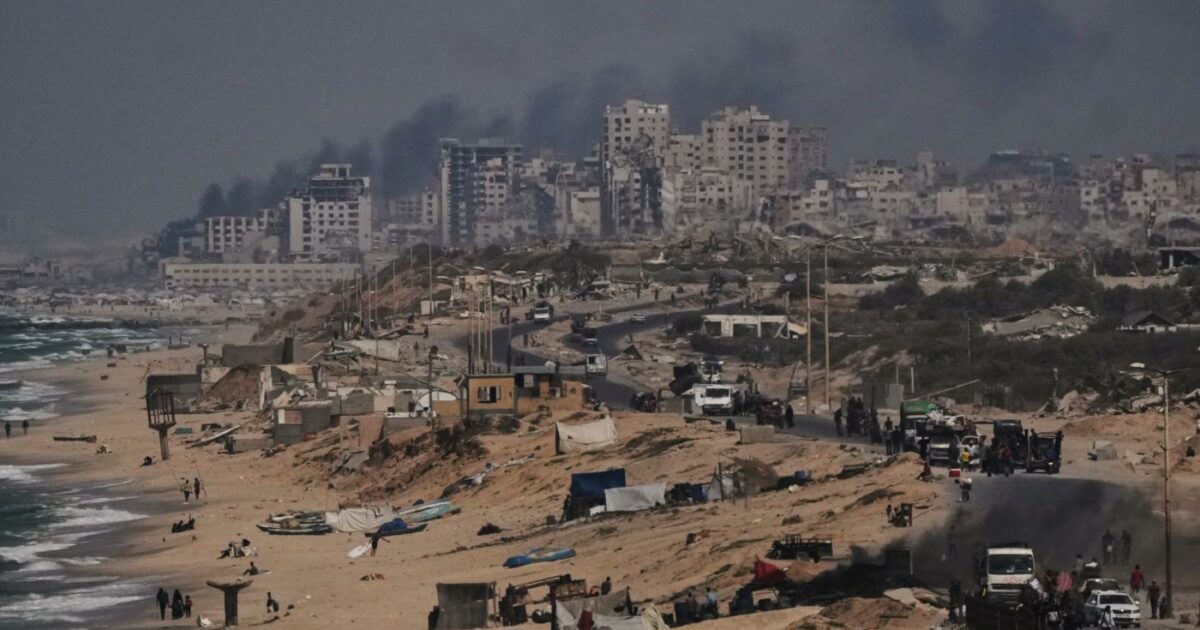 Gaza, Haaretz: "Hamas ha accettato il piano di Trump per la fine della guerra". Ma il gruppo: "Proposta mai ricevuta"
