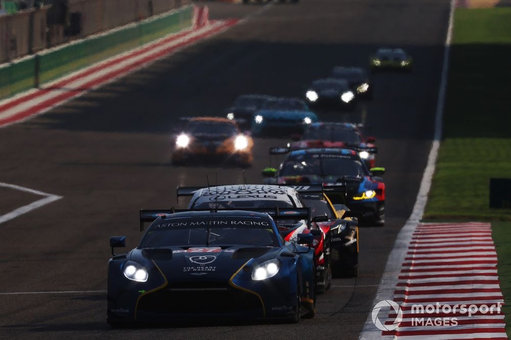 #27 Heart of Racing Team Aston Martin Vantage AMR LMGT3: Ian James, Daniel Mancinelli, Alex Riberas