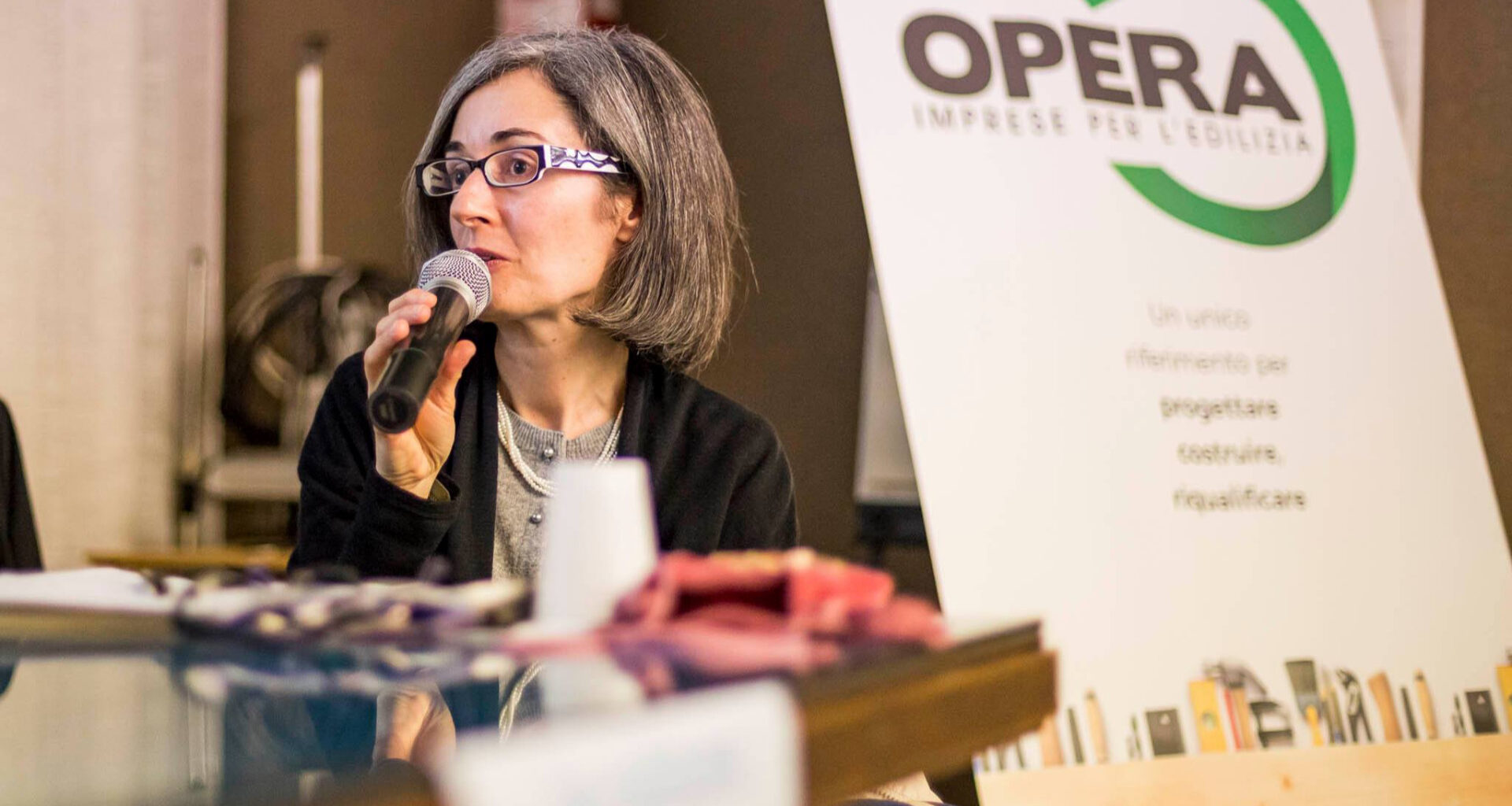 Annarosa Tonin presenta il suo nuovo libro