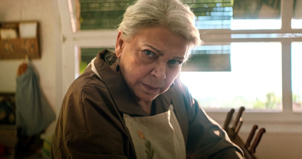 Due tombe, recensione: la miniserie spagnola dove la vendetta va servita doppia