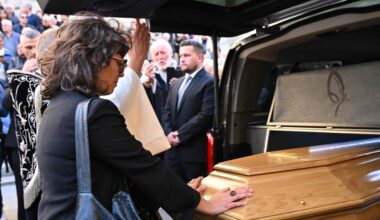 A Parigi addio a suon di valzer per Claudia Cardinale - Notizie