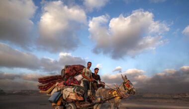 Continua l'evacuazione dei palestinesi da Gaza LE FOTO - Primopiano