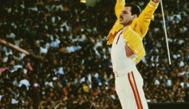 Buon compleanno Freddie Mercury, all'Hard Rock Cafe la festa dedicata al leader dei Queen: avrebbe compiuto 79 anni