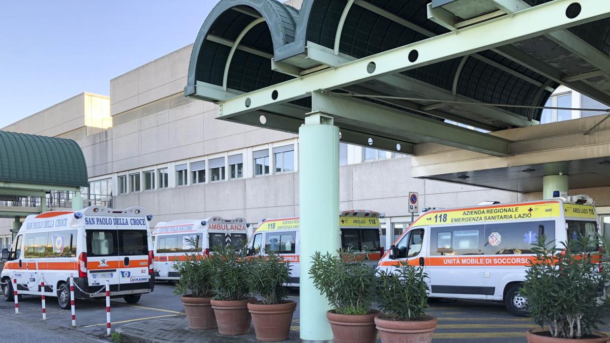 Colleferro, arriva in ospedale con forti dolori alla pancia: muore due giorni dopo