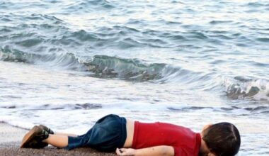 Dieci anni dalla morte di Alan Kurdi. Perché non è servito dire mai più