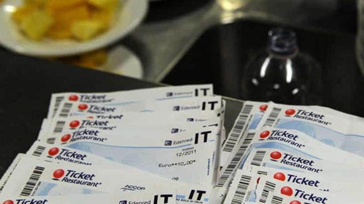 Buoni pasto, spunta un regalo da 500 euro nella busta paga dei lavoratori (se la soglia esentasse passa da 8 a 10 euro)