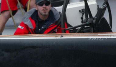 Chi è Larry Ellison: sei matrimoni, la passione per la vela, lo yacht con il campo da basket e un pianoforte