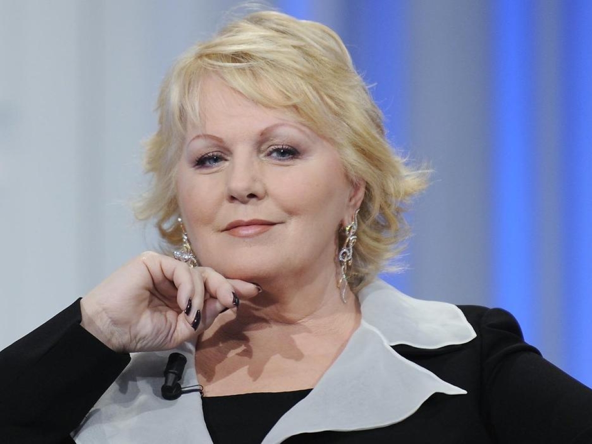 Katia Ricciarelli parla di Pippo Baudo: «Avrebbero dovuto dirmi che era morto. L'hanno isolato da tutti»