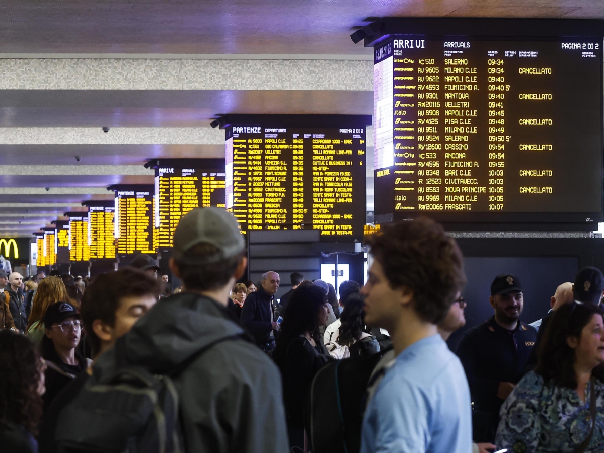 Sciopero dei treni giovedì 4 e venerdì 5 settembre, stop in tutta Italia: le fasce garantite