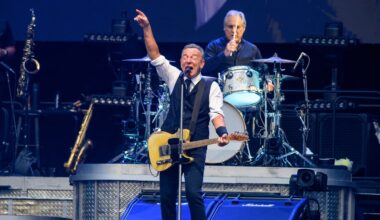 Bruce Springsteen compie 76 anni: le origini italiane, chi è la moglie con cui sta da più di 30 anni, 7 segreti