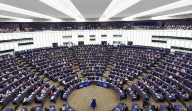 Il Parlamento europeo approva una risoluzione comune su Gaza. Manca la parola «genocidio». Il voto divide sia il centrodestra che il centrosinistra italiani