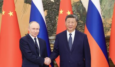 Putin «mano nella mano» con Xi incassa un nuovo accordo sul gas: annunciata la firma per il «Power of Siberia 2»