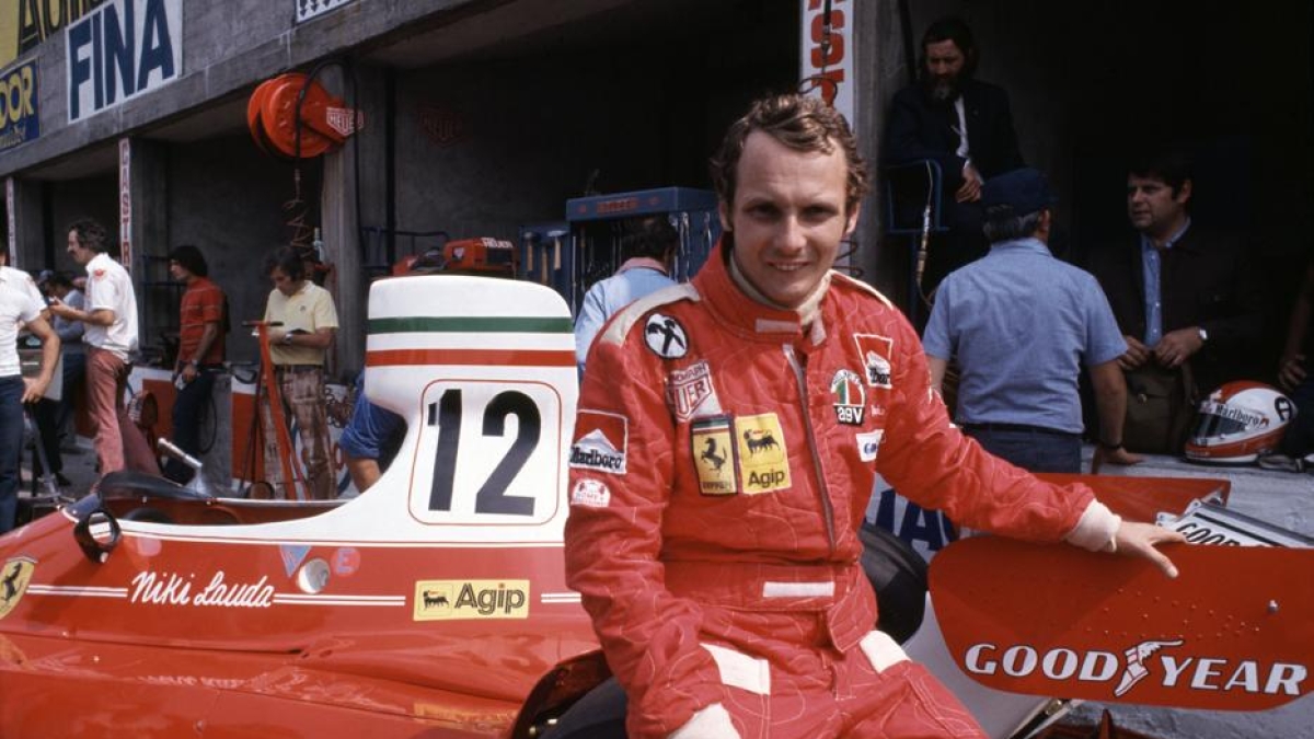 Il figlio di Niki Lauda: «A casa non parlava mai di F1, ho scoperto chi fosse in un bar a 8 anni. Sul ritiro al Fuji mi disse: "Rifarei tutto". Sì pentì solo di aver lasciato la Ferrari»