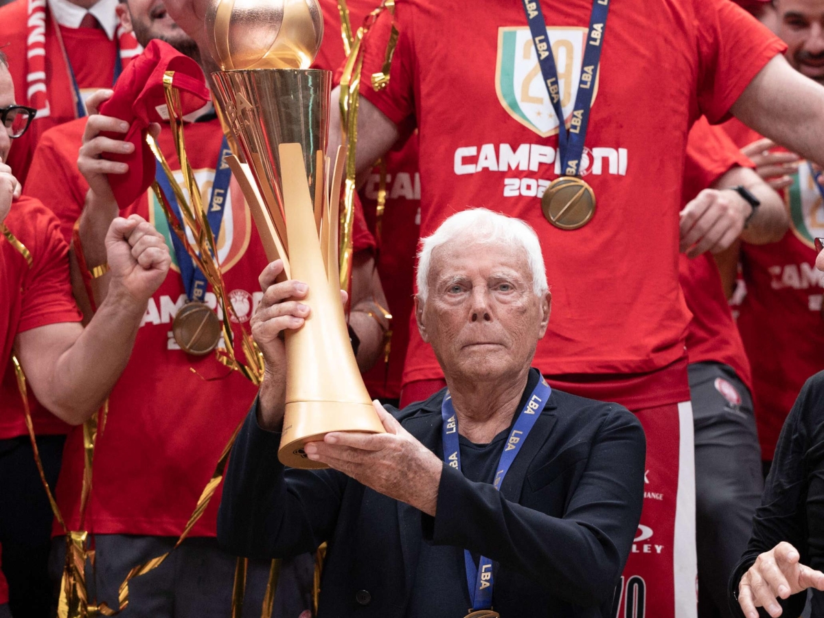 Il legame forte con l'Olimpia Milano: Armani ha riportato al successo la squadra di basket più titolata d'Italia