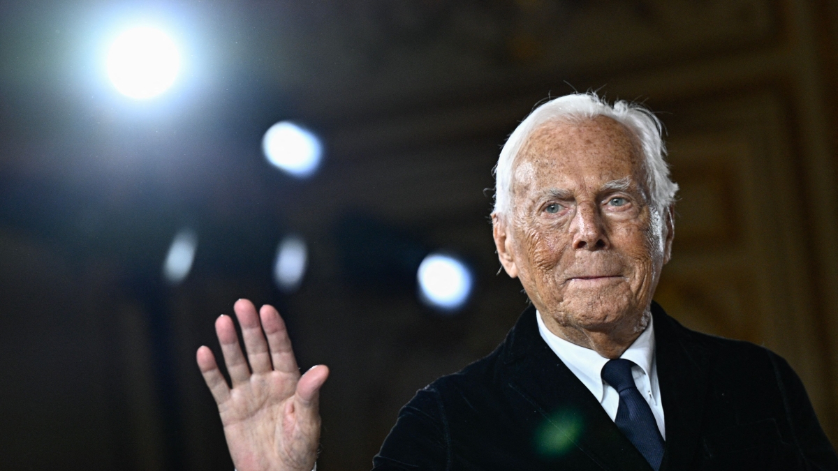 Le reazioni alla morte di Giorgio Armani, in diretta | Camera ardente a Milano nel week end. Mattarella: «Genio italiano nel mondo». Valentino: «Un amico, non un rivale». Loren: «Perdo un fratello». DiCaprio: «Era un visionario»