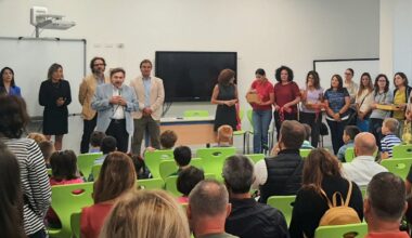 Assago, libri scolastici gratis fino alla seconda liceo: paga il Comune. «Il bilancio è solido, così possiamo aiutare le famiglie»