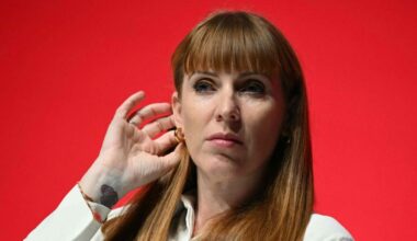 Gran Bretagna, Angela Rayner rassegna le dimissioni: la vicepremier laburista travolta dalle polemiche