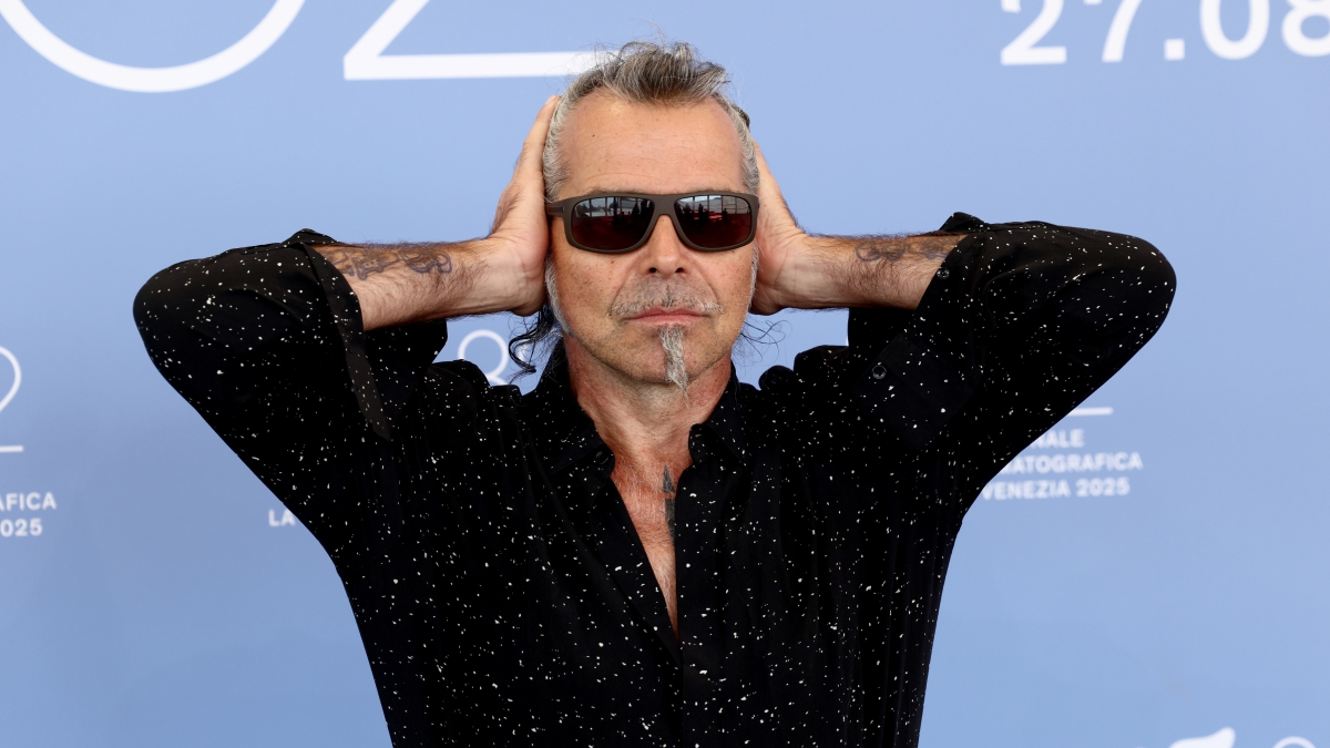Piero Pelù contro Giorgia Meloni: «A Gaza i bimbi muoiono di fame, ma la premier se ne ricorda solo quando attaccano le chiese cristiane»