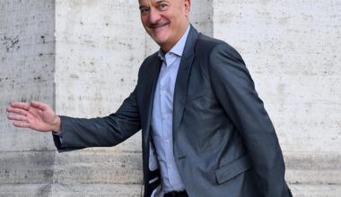 Claudio Bisio: «Avevo rinunciato a Benvenuti al Sud per andare in vacanza con i figli: mi sarei mangiato le mani»