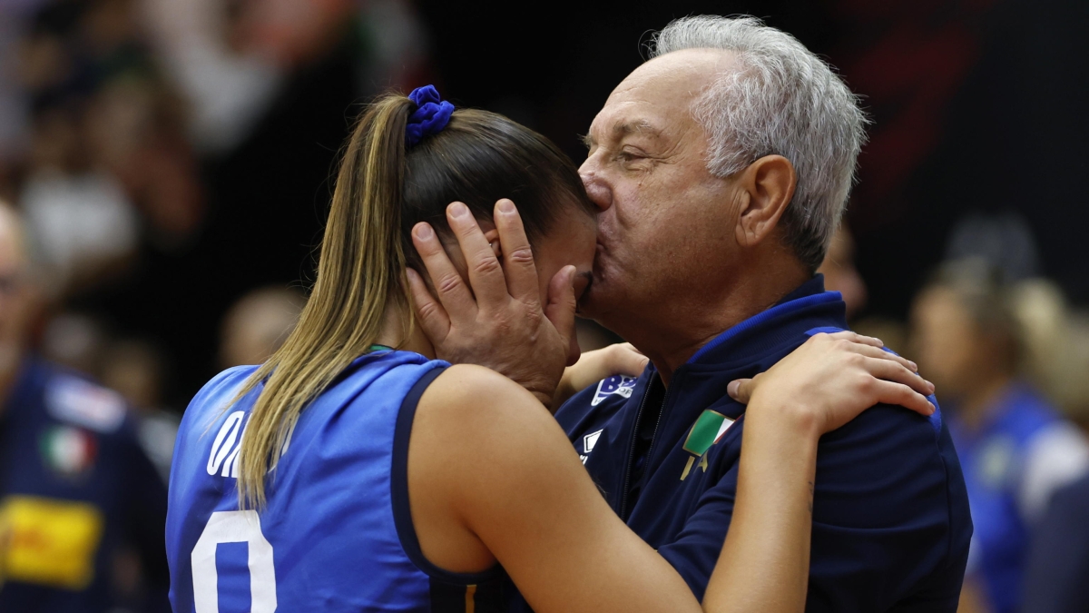 Julio Velasco, ct del volley: «Le mie ragazze sono autonome, non è detto che chi vince fa tutto bene. A noi è stata questione di centimetri»