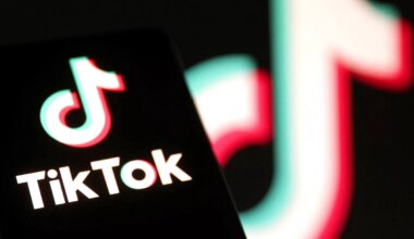 TikTok, Trump annuncia di avere raggiunto un accordo per salvare l'app: «I nostri giovani saranno molto felici»