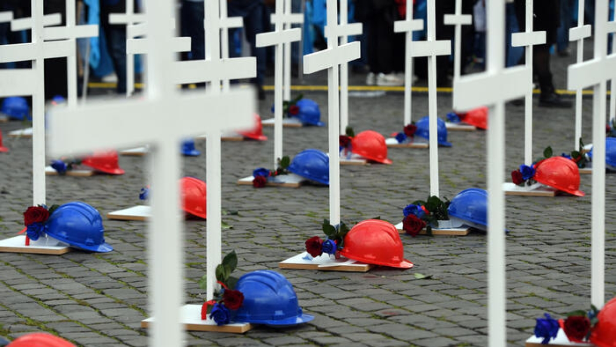Quattro operai morti sul lavoro. Gli incidenti a Torino, nel Catanese, a Monza e Roma. Capone: «Basta stragi, servono più sicurezza e controlli»