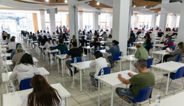 Professioni sanitarie, in 450 al test: «Spero di riuscire a entrare a fisioterapia». «Sono un'oss, vorrei continuare il percorso di studi»