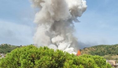 Napoli, esplosione in una fabbrica di fuochi d'artificio a Pianura: due feriti tra i carabinieri