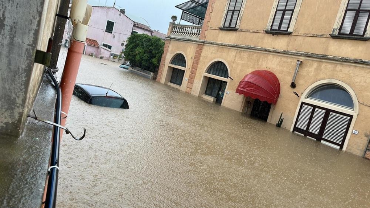 Il maltempo si abbatte sulla Toscana: terza alluvione in sette mesi all'Elba, esplode la rabbia a Portoferraio