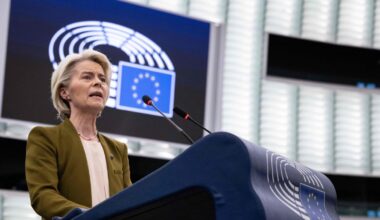 Stop auto a benzina 2035 Europa: von der Leyen, "Futuro elettrico"