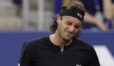 Tsitsipas e la dipendenza da social: "Devo disintossicarmi"