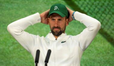 Djokovic si trasferisce in Grecia e in Serbia lo considerano un «falso patriota»: ha attaccato il governo e appoggiato gli studenti