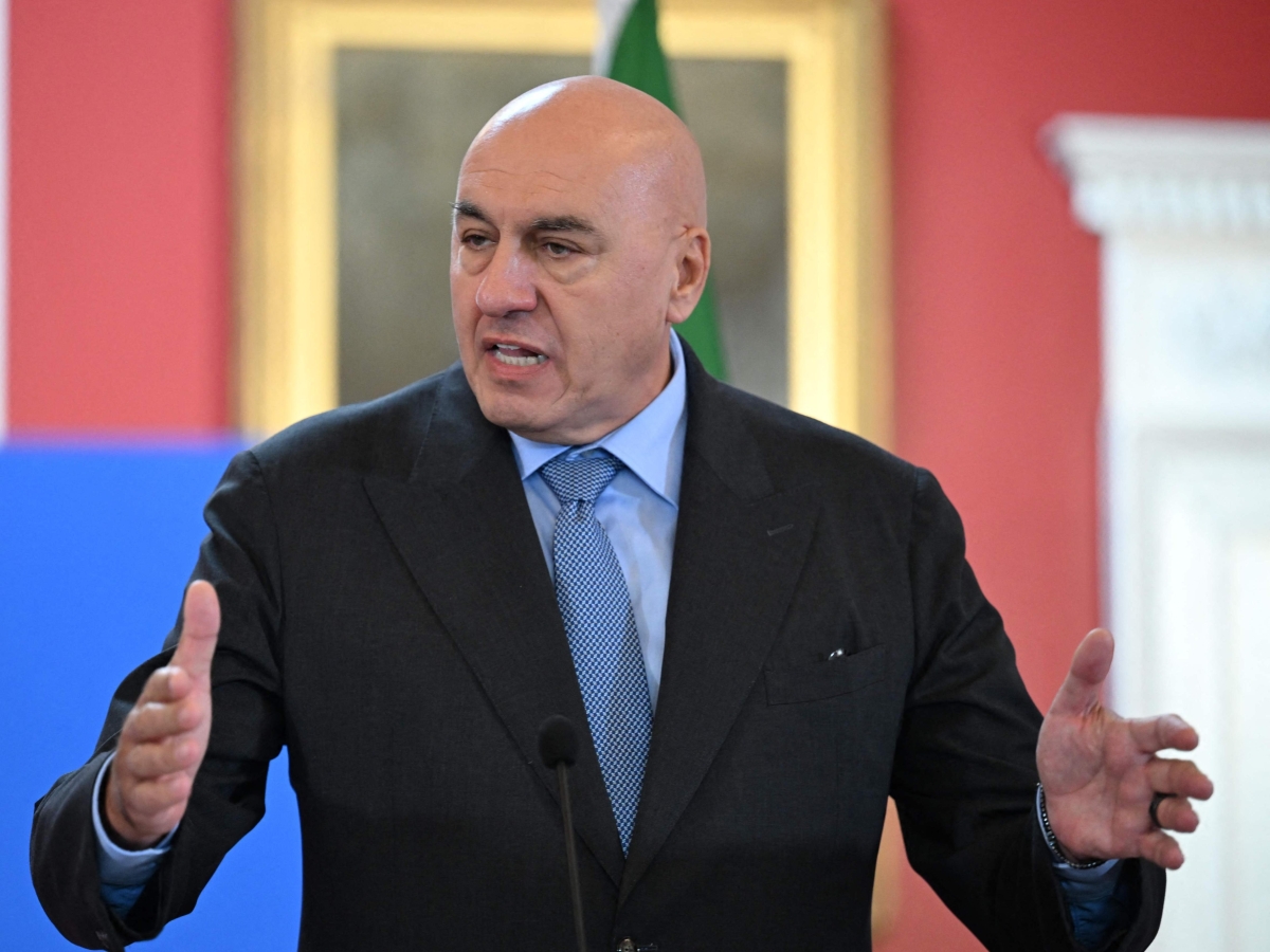 Crosetto: «La guerra ibrida c’è già, bisogna reagire e colpire. I droni di Mosca in Polonia? Un test»