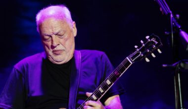 David Gilmour: «Mai più con Roger Waters, però se la reunion dei Pink Floyd la facciamo con l'AI, ci sto»