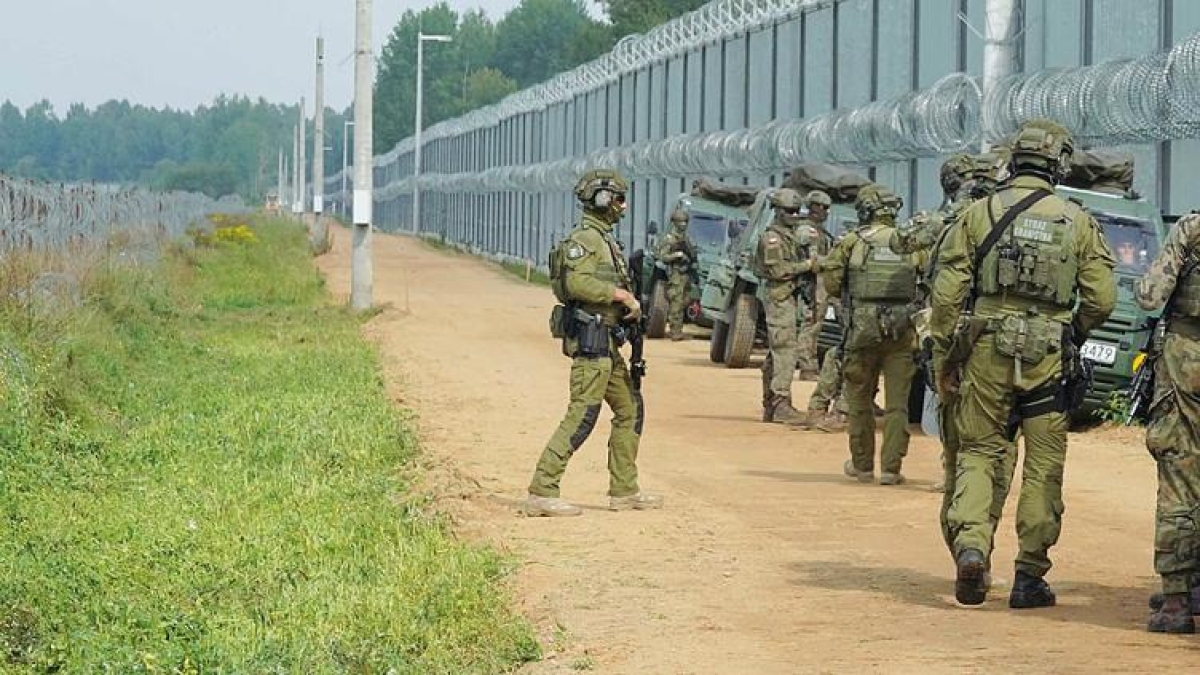 «Sentinella dell'Est», via alla missione Nato in Europa contro la minaccia russa: aerei e fregate per blindare i confini