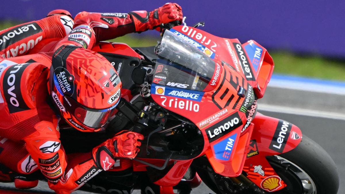 MotoGP: Marc Marquez vince a Misano, ma che gara di Bezzecchi. Caduta per Bagnaia