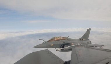 Alta tensione nei cieli, scontro sulla Flotilla, altri dazi di Trump, Comey (ex capo Fbi) incriminato, Sarkozy andrà in cella