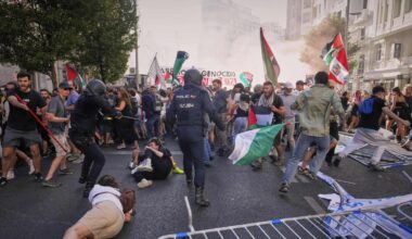 Vuelta, annullata l'ultima tappa: proteste pro-Palestina, la polizia usa i lacrimogeni