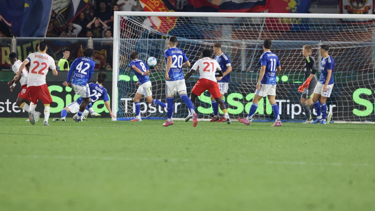 Como-Genoa, le pagelle: Khun (7) imprendibile. Ekuban (7), zampata decisiva - La Gazzetta dello Sport