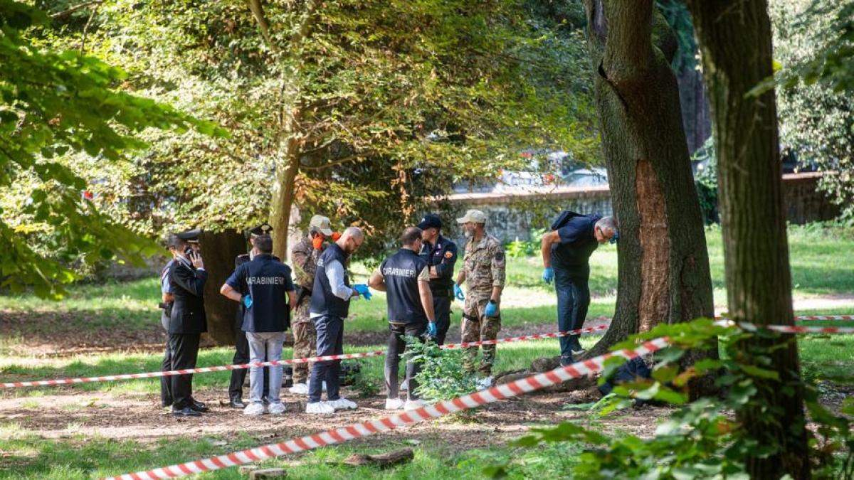 Villa Borghese, tragedia all'alba: un uomo di 61 anni è stato trovato morto vicino a una panchina in viale Washington