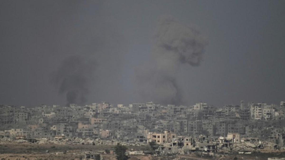 Israele-Hamas, la guerra a Gaza in diretta | Truppe Idf entrate a Gaza City. Idf: «Circa 400 mila gli evacuati». Aperto un nuovo «corridoio umanitario per 48 ore»