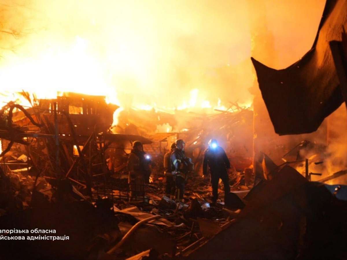 Ucraina - Russia, le notizie sul conflitto in diretta | Arrivate a Kiev le prime armi Usa pagate dalla Nato. Putin in mimetica alle esercitazioni russo-bielorusse. «Avanziamo ovunque»