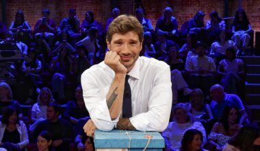 Stefano De Martino, la ruota gira: le liti con Caroline Tronelli «da sempre gelosa di Belèn» e le ombre su Sanremo 2027