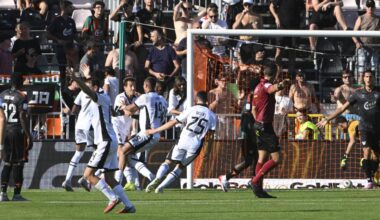 Serie B: Cesena blitz a Venezia e aggancio in testa al Palermo