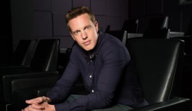 David Ellison, chi è il figlio dell’uomo più ricco del mondo che dopo Paramount vuole Warner Discovery