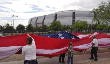 Peter Eisenman, l'architetto dello State Farm Stadium di Glendale: «Sono di sinistra ma sono orgoglioso che abbiano scelto il mio stadio per commemorare Kirk»