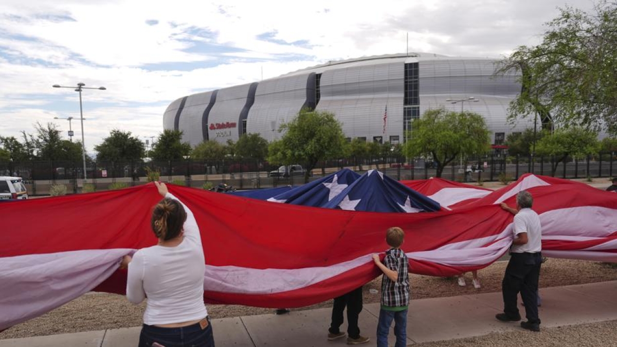 Peter Eisenman, l'architetto dello State Farm Stadium di Glendale: «Sono di sinistra ma sono orgoglioso che abbiano scelto il mio stadio per commemorare Kirk»
