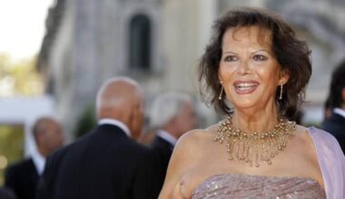 L'attrice Claudia Cardinale è morta a 87 anni: viveva vicino a Parigi, i figli accanto a lei